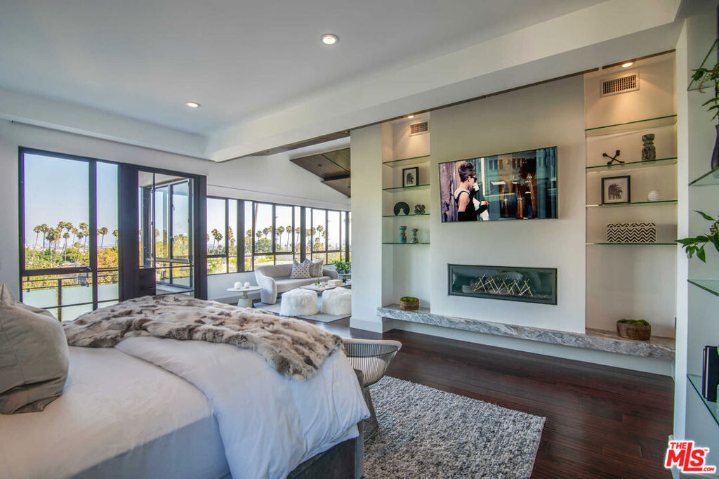 7801 Hillside Avenue, Los Angeles, California 90046 home-pic-11