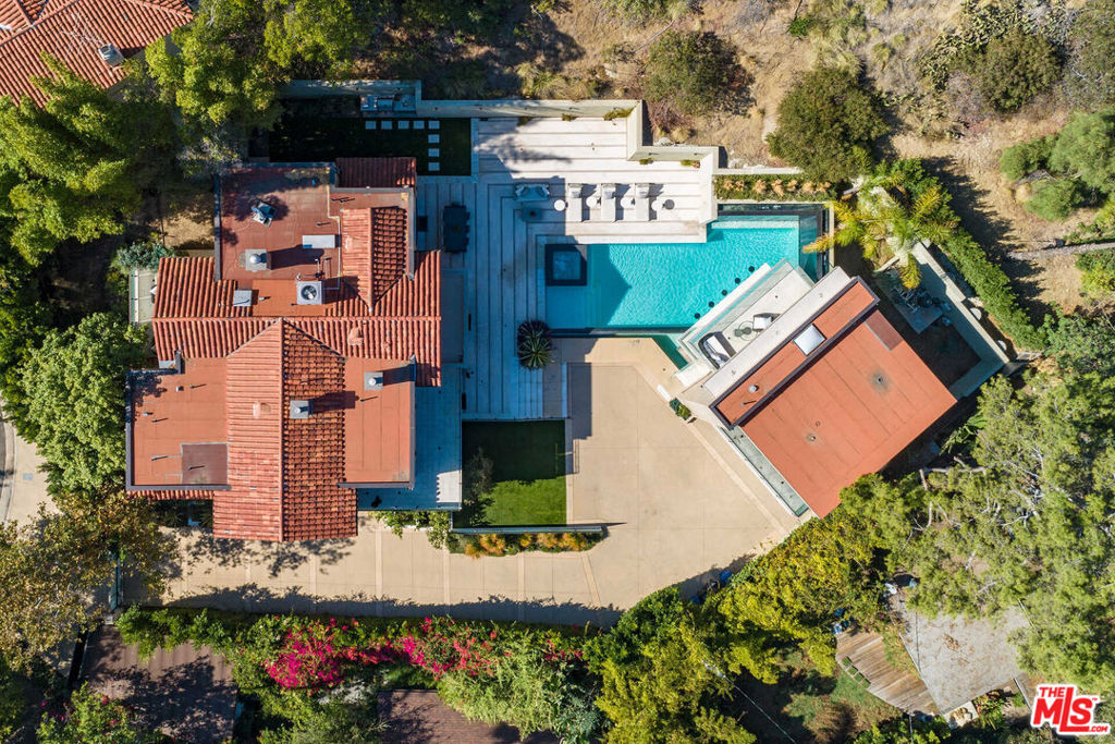 7801 Hillside Avenue, Los Angeles, California 90046 home-pic-23