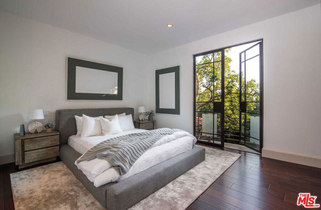 7801 Hillside Avenue, Los Angeles, California 90046 home-pic-14