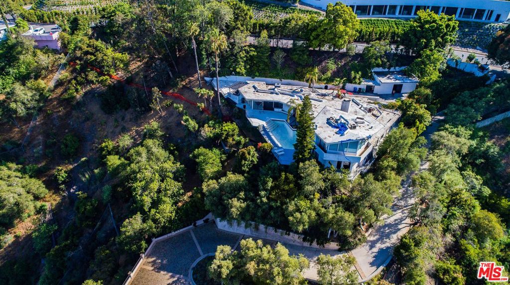 960 Stradella Road, Los Angeles, California 90077 home-pic-2