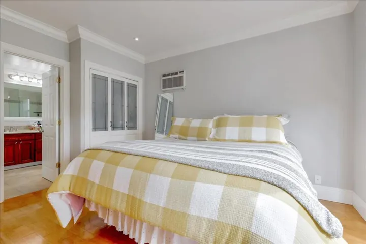 31 Northumberland Avenue, Redwood City, California 94063