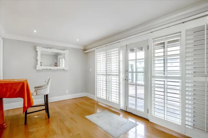 31 Northumberland Avenue, Redwood City, California 94063
