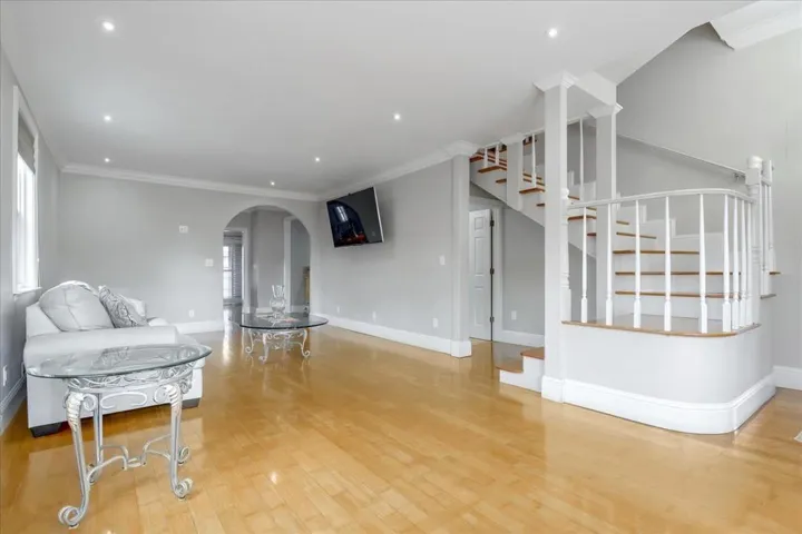 31 Northumberland Avenue, Redwood City, California 94063