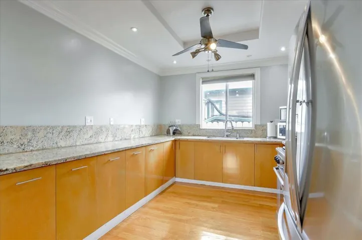 31 Northumberland Avenue, Redwood City, California 94063
