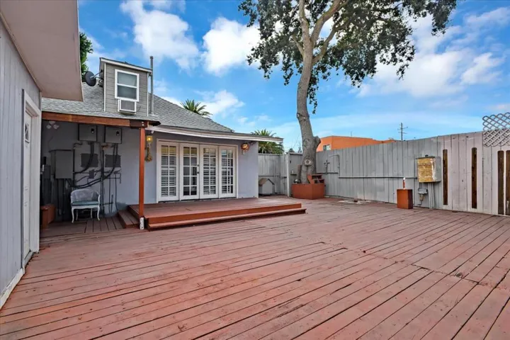 31 Northumberland Avenue, Redwood City, California 94063