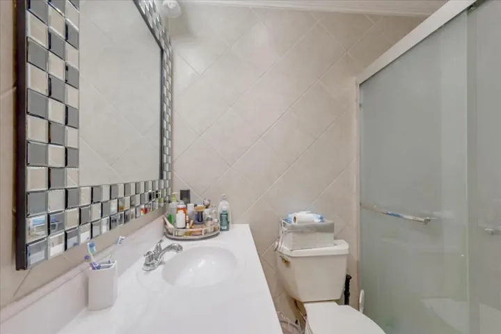 31 Northumberland Avenue, Redwood City, California 94063