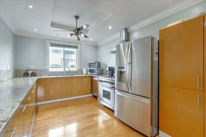 31 Northumberland Avenue, Redwood City, California 94063