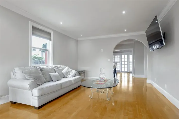 31 Northumberland Avenue, Redwood City, California 94063