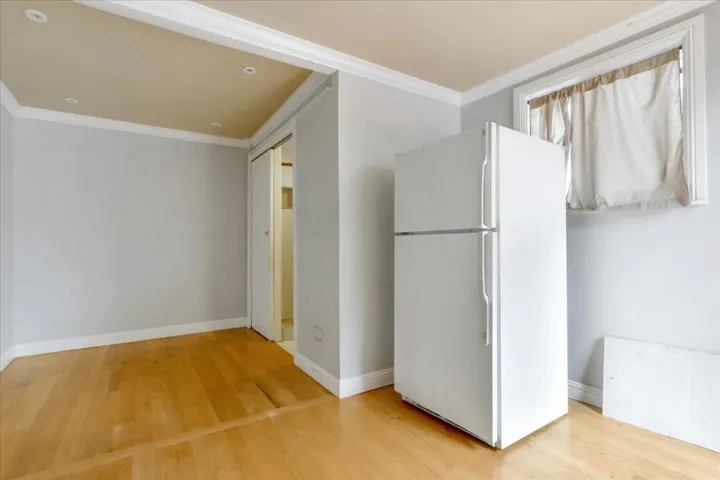 31 Northumberland Avenue, Redwood City, California 94063