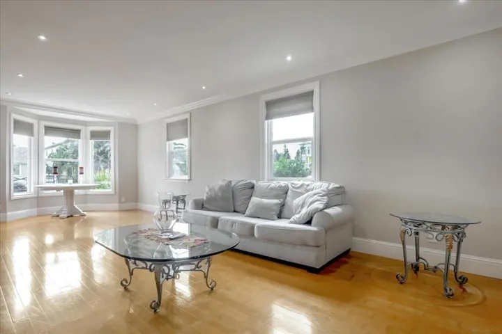 31 Northumberland Avenue, Redwood City, California 94063