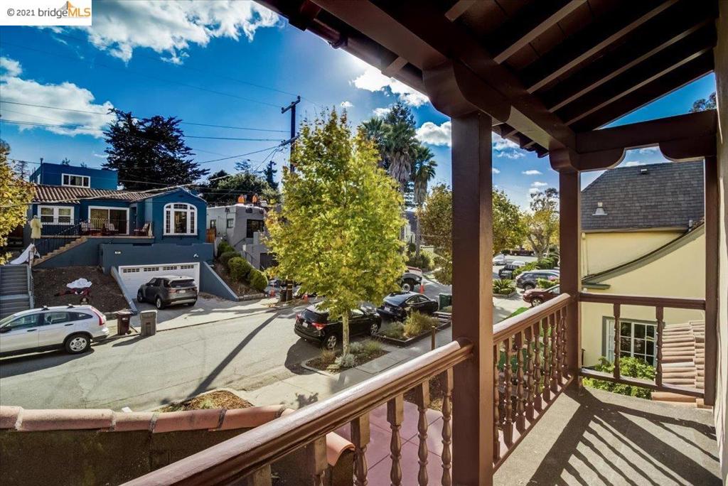882 Alma Pl, Oakland, California 94610 home-pic-19