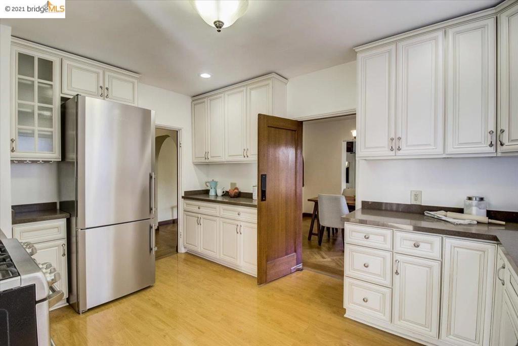 882 Alma Pl, Oakland, California 94610 home-pic-6