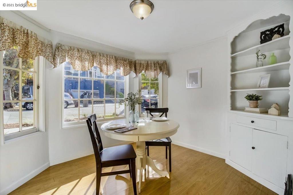 882 Alma Pl, Oakland, California 94610 home-pic-8