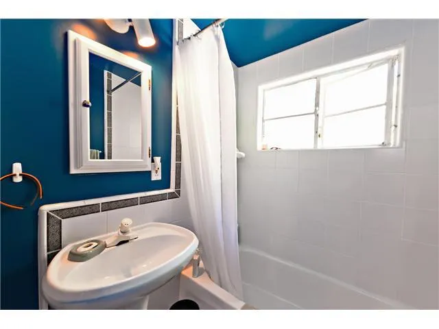 1212 Santa Fe Drive, Encinitas, California 92024