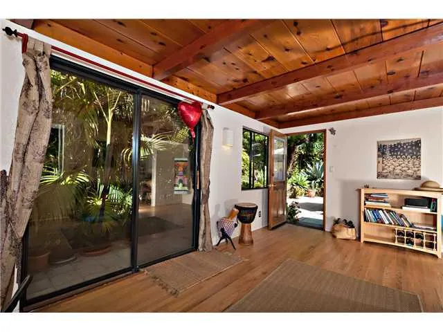 1212 Santa Fe Drive, Encinitas, California 92024