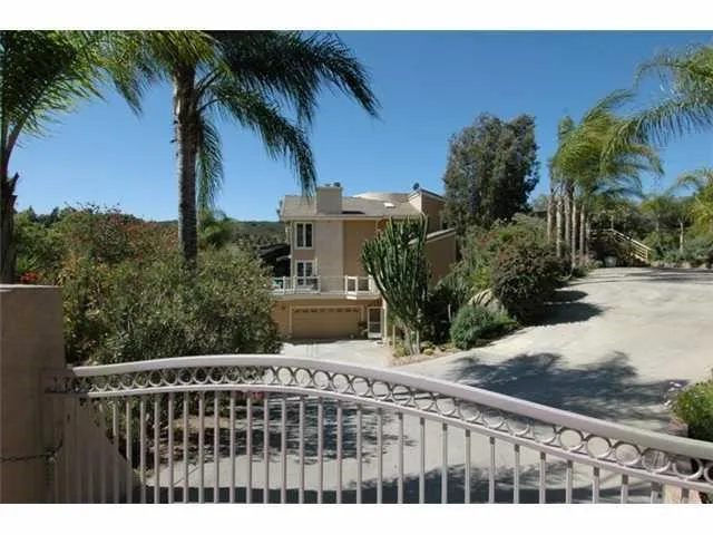 28675 Faircrest Way, Escondido, California 92026