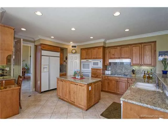 6245 Paseo Alta Rico, Carlsbad, California 92009