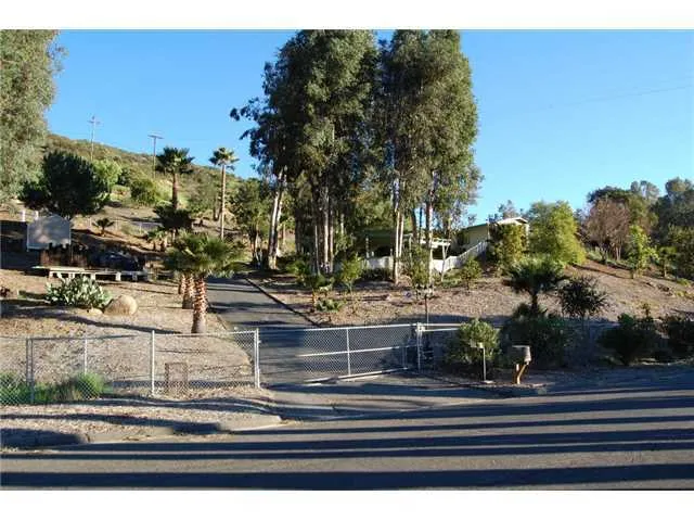 3839 Foxley Drive, Escondido, California 92027