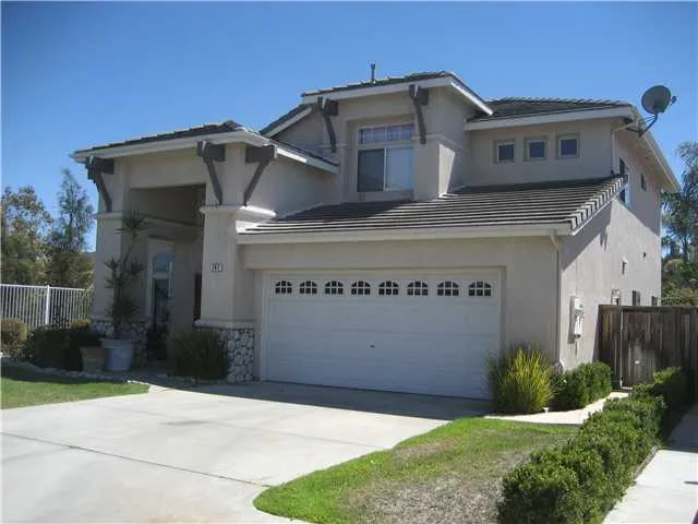 747 Bel Air Drive W, Vista, California 92084
