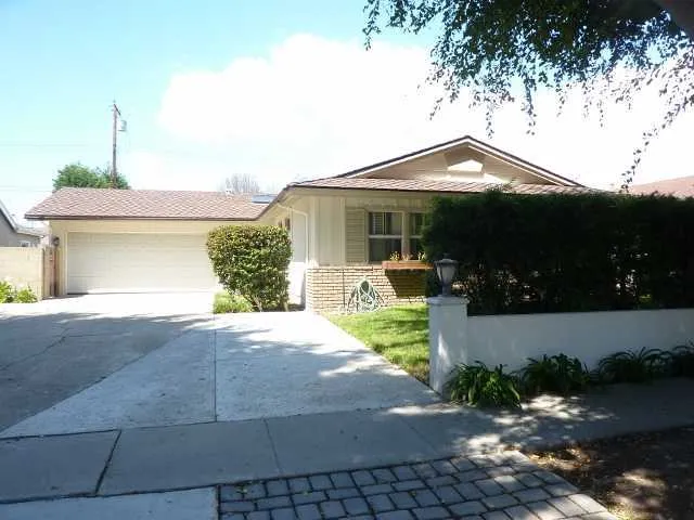 5071 Galway Circle, Huntington Beach, California 92649