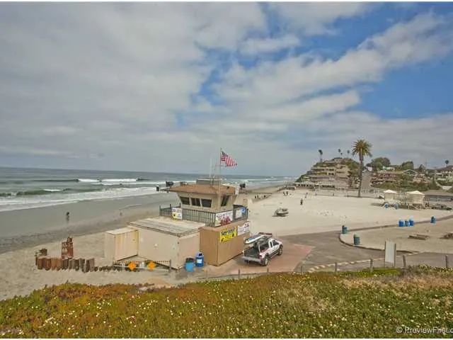 1166 Stratford Drive, Encinitas, California 92024
