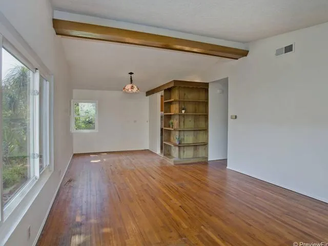 1166 Stratford Drive, Encinitas, California 92024