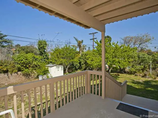 1166 Stratford Drive, Encinitas, California 92024