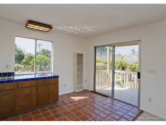1166 Stratford Drive, Encinitas, California 92024