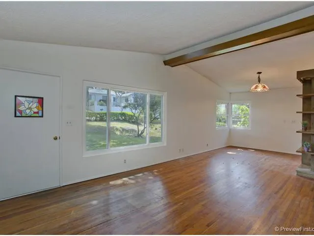 1166 Stratford Drive, Encinitas, California 92024