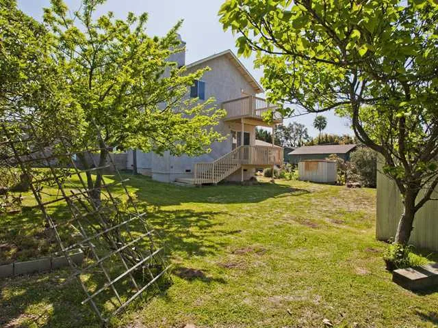 1166 Stratford Drive, Encinitas, California 92024