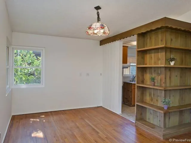 1166 Stratford Drive, Encinitas, California 92024