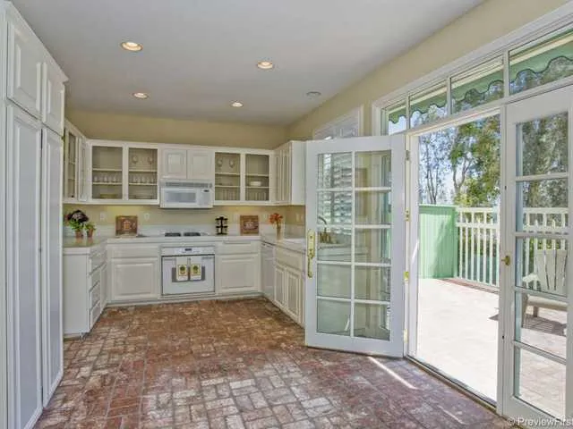 1129 Pacifica Place, Encinitas, California 92024
