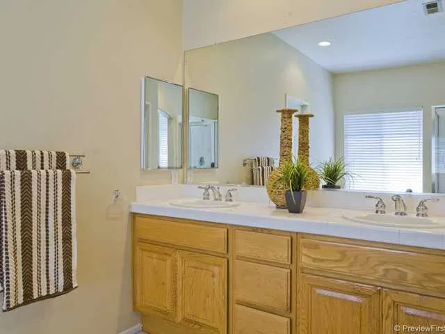 1129 Pacifica Place, Encinitas, California 92024