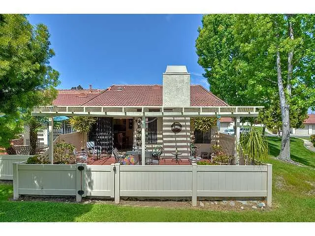 1939 Springdale Lane, Encinitas, California 92024