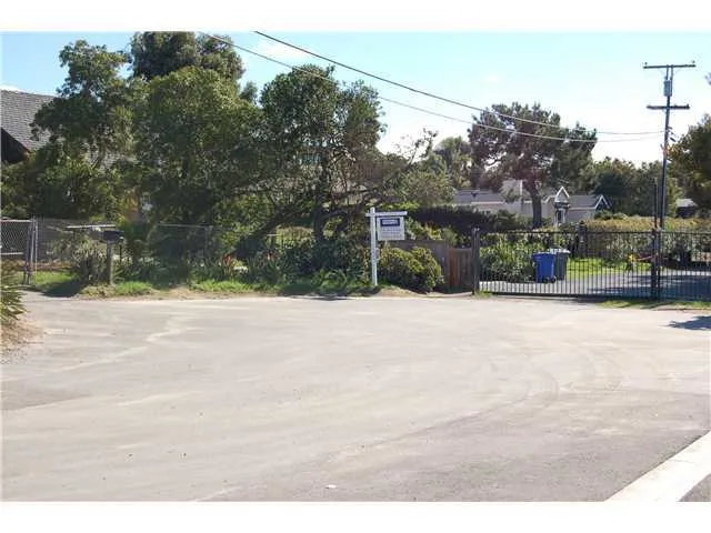 1339 Rainbow Ridge Lane, Encinitas, California 92024