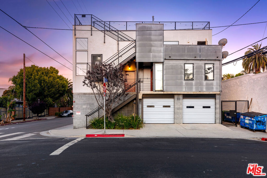 1113 Electric Avenue Unit 1, Venice, California 90291 home-pic-4