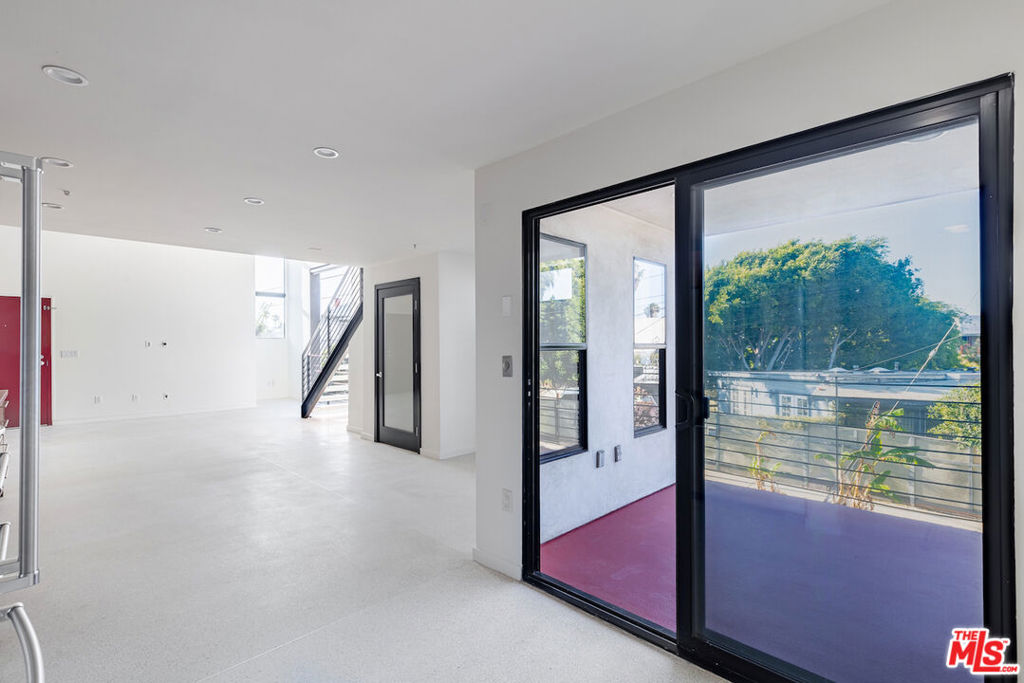1113 Electric Avenue Unit 1, Venice, California 90291 home-pic-20