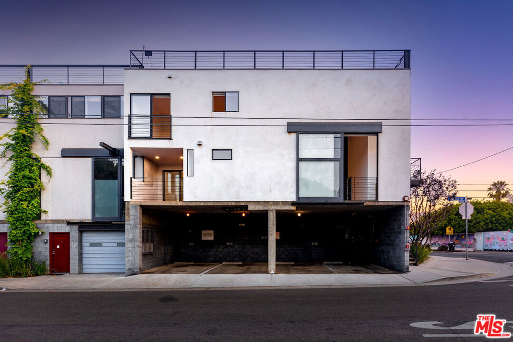 1113 Electric Avenue Unit 1, Venice, California 90291 home-pic-3
