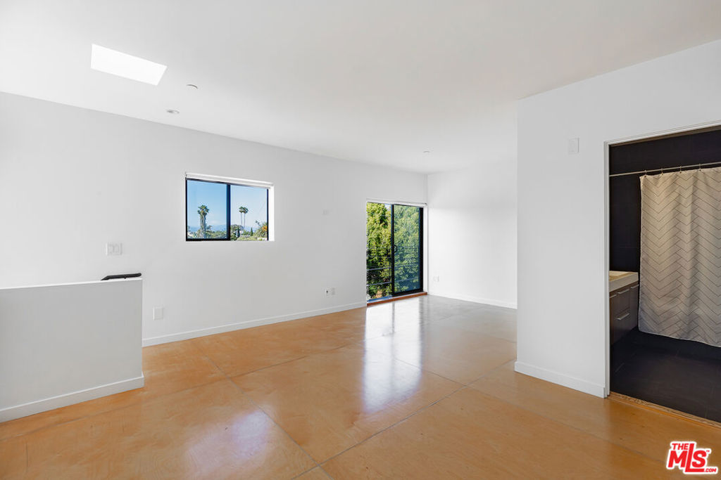 1113 Electric Avenue Unit 1, Venice, California 90291 home-pic-26