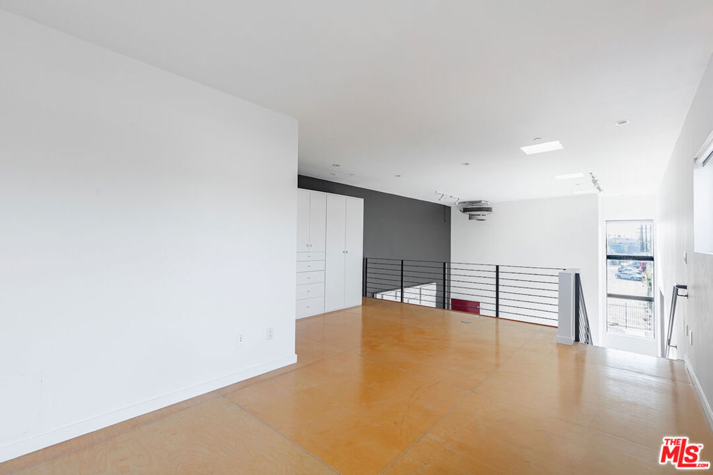 1113 Electric Avenue Unit 1, Venice, California 90291 home-pic-25