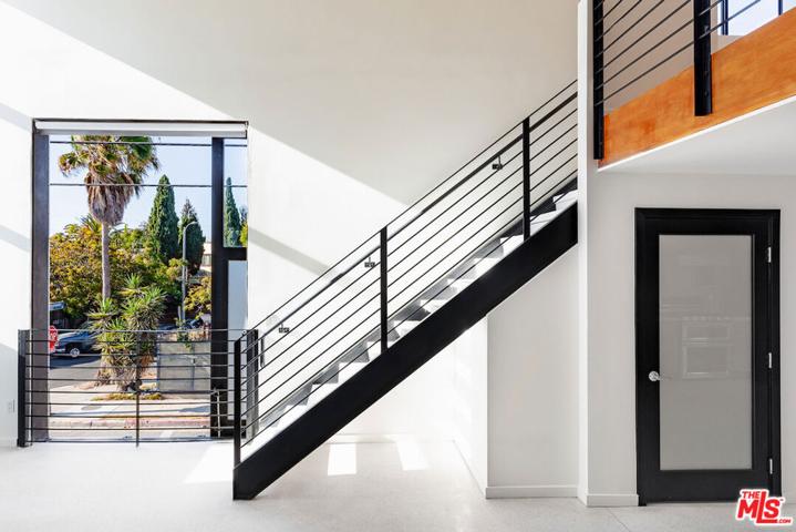 1113 Electric Avenue Unit 1, Venice, California 90291, 1 Bedroom Bedrooms, ,2 BathroomsBathrooms,Residential,For Sale,ELECTRIC,21797330