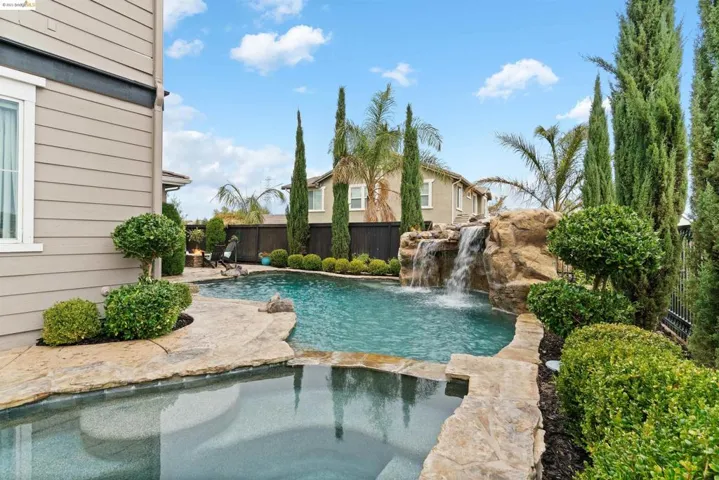 2732 St Andrews Dr, Brentwood, California 94513
