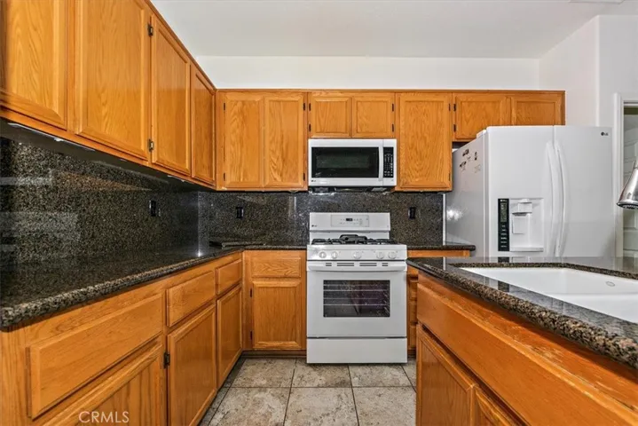 11612 Via Montana, Fontana, California 92337