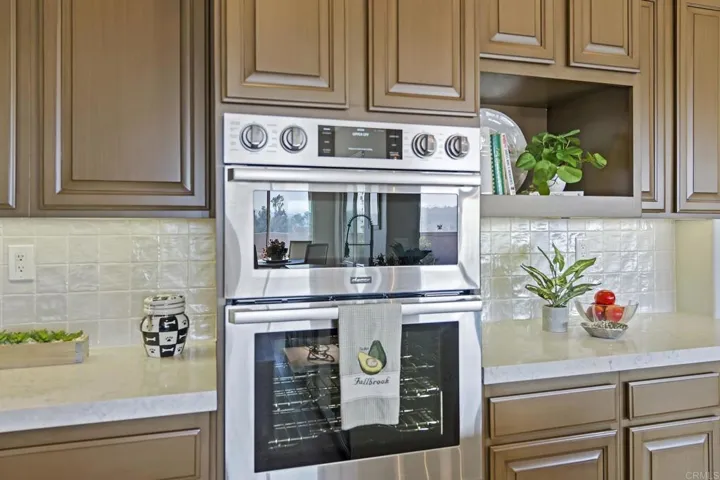 Dacor oven/microwave combo w/ LCD screen and resident recipe library.