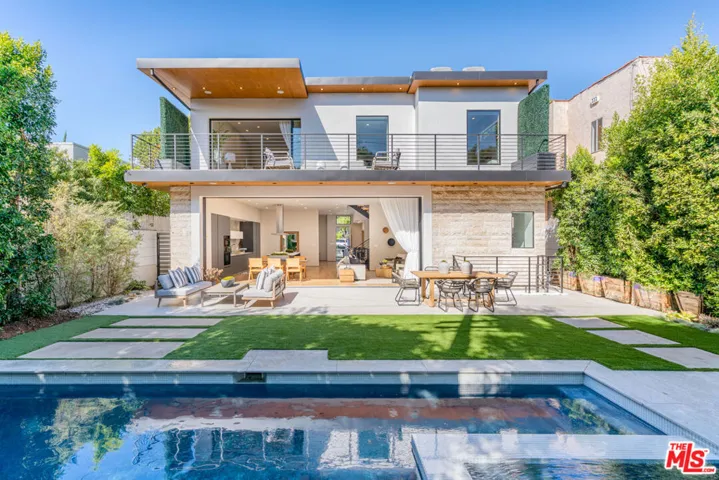 8924 Rangely Avenue, West Hollywood, California 90048
