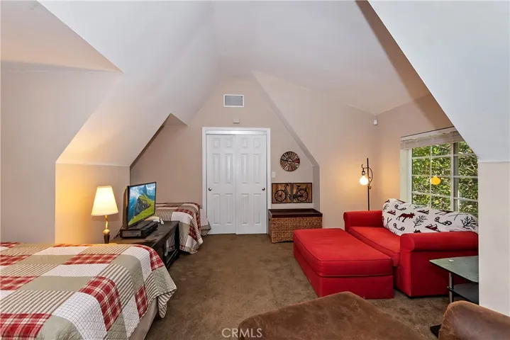 29613 Hook Creek Road, Cedar Glen, California 92321