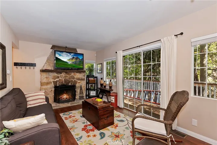 29613 Hook Creek Road, Cedar Glen, California 92321