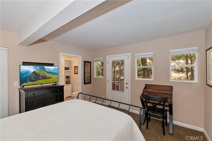 29613 Hook Creek Road, Cedar Glen, California 92321