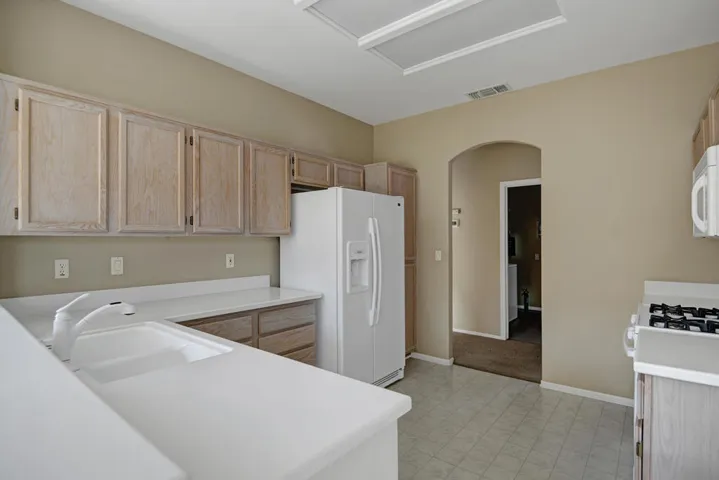 KITCHEN REVERSE MLS