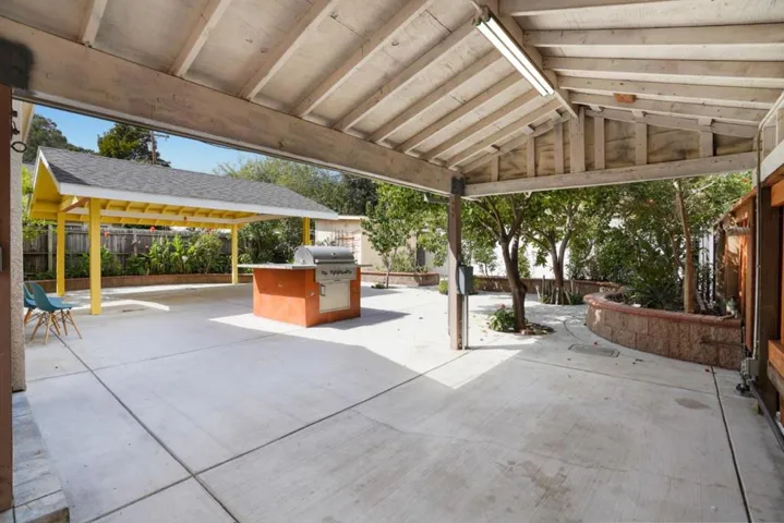 175 G Street, Redwood City, California 94063